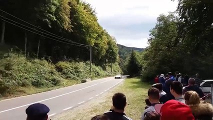 Ferrari se estrella contra una curva