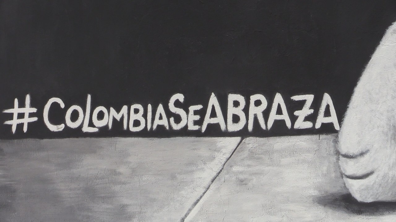 Fachadas de Bogotá se ven adornadas con murales alusivos al "Sí "