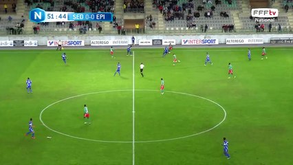 Centre en retrait mais non intercepté