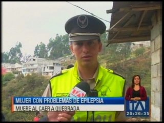 Una mujer muere al caer en una quebrada