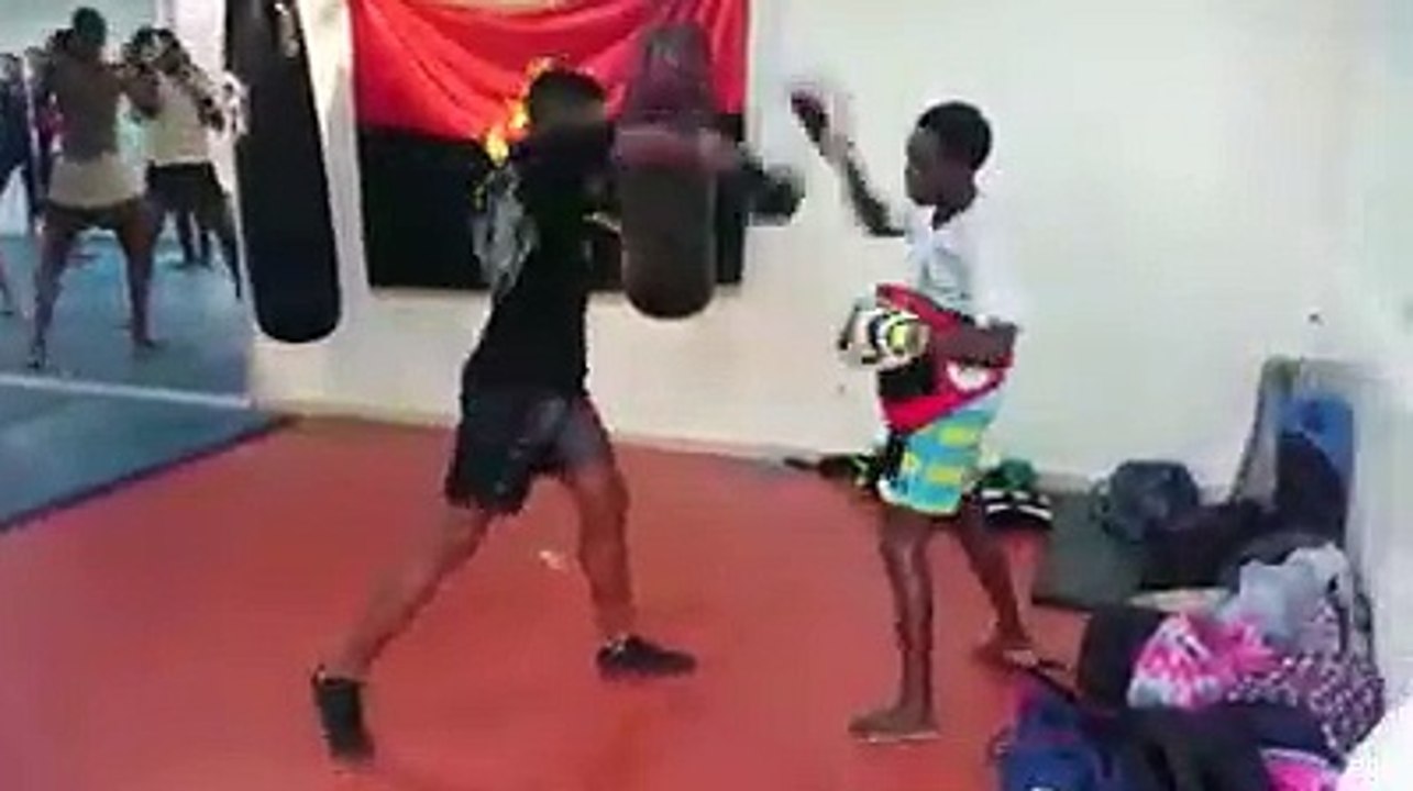 fight society - Anilton treinando Stelio Bastos