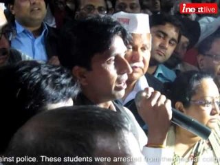 Kumar Vishwas supports doctors stir