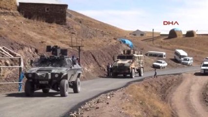 Yüksekova'da Şehit Korucular Toprağa Verildi-1