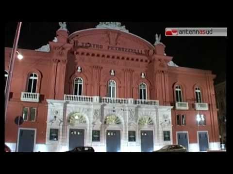 Tg antennasud 29 09 2016 Petruzzelli, di scena la vera rivolta dei custodi