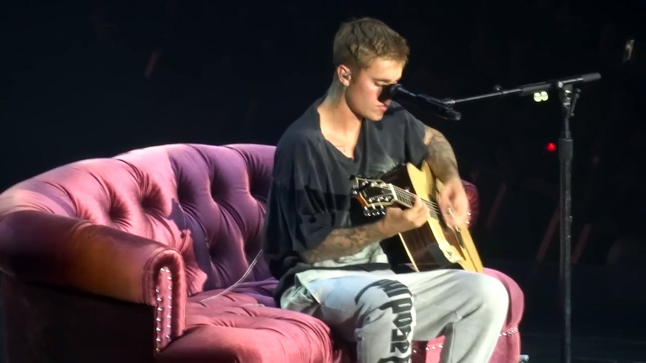 JUSTIN BIEBER - LOVE YOURSELF ♪ LIVE IN PARIS @ ACCORHOTELS ARENA 2016.09.20
