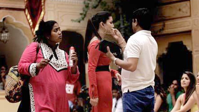 Sunny Leone ADULT Dialogue Goof Up | Throws Tantrums On TV Show