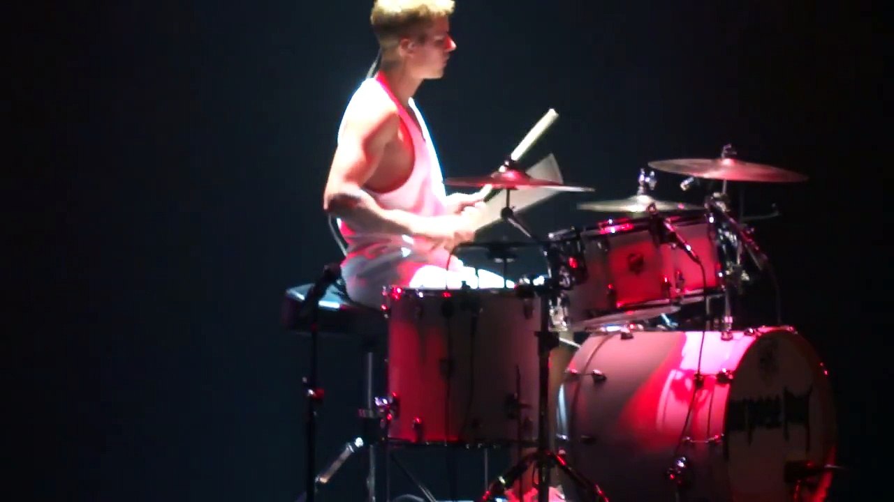 JUSTIN BIEBER - 「DRUM SOLO」 LIVE IN PARIS @ ACCORHOTELS ARENA 2016.09.20