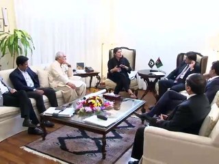 CM Sindh Syed Murad Ali Shah Meets on Oscar Award Winner Sharmin Obaid Chunaie (01-Oct-2016)