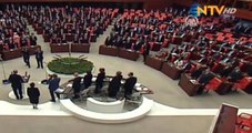 Son Dakika! HDP'liler Erdoğan'ın Meclis'e Girişi Sırasında Ayağa Kalkmadı