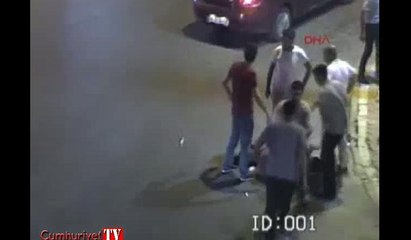 Taksicilerin silahlı bıçaklı kavgası kamerada