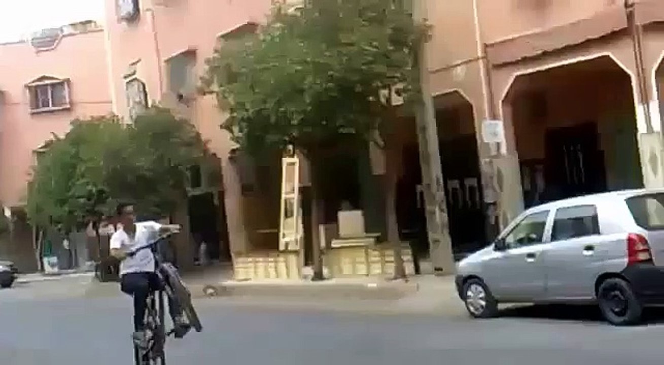 amine stunter : short Stoppie / endo [ stunt - marrakech - morroco ]