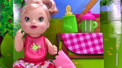 Little Mommy talking baby doll - feeding picnic in the playground park