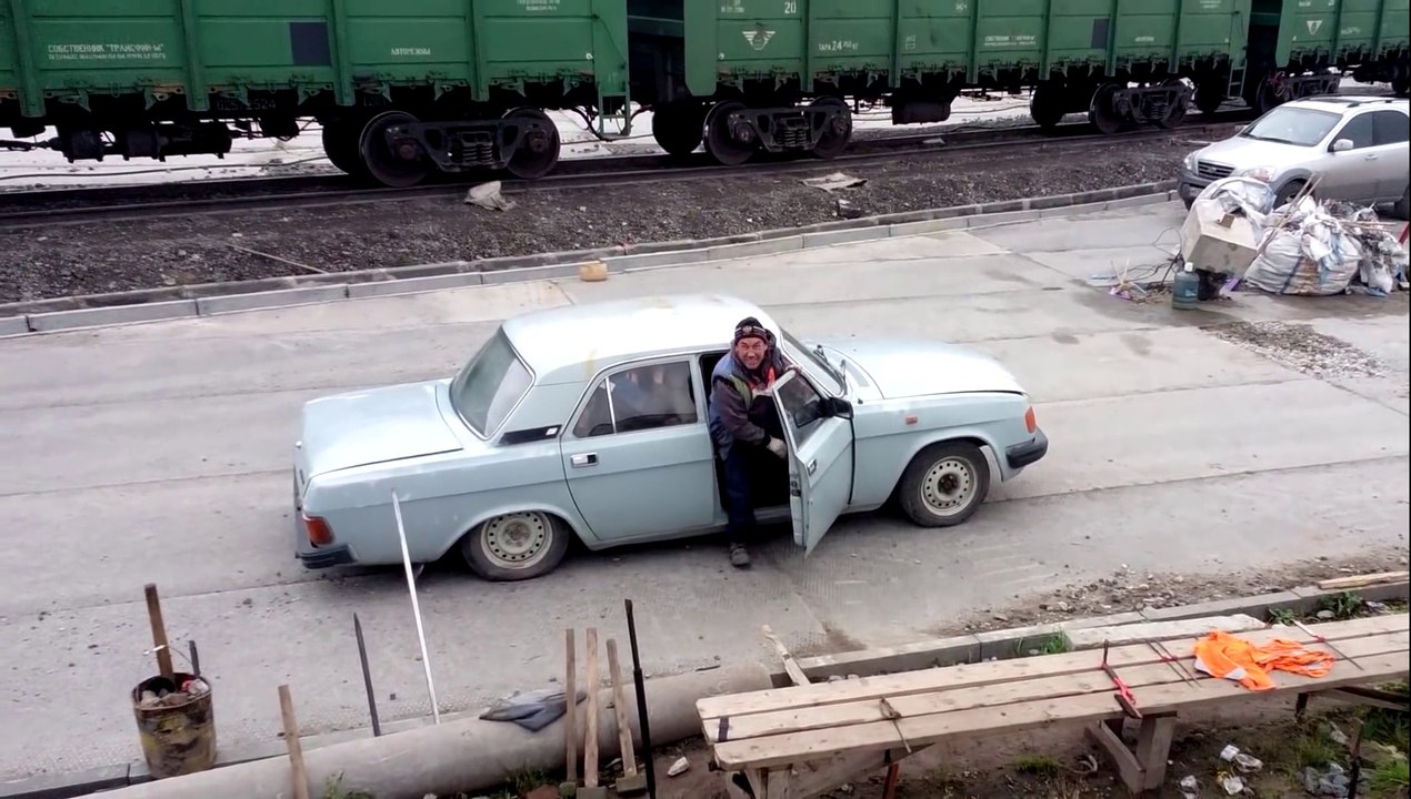 How many Russians fit in a car?