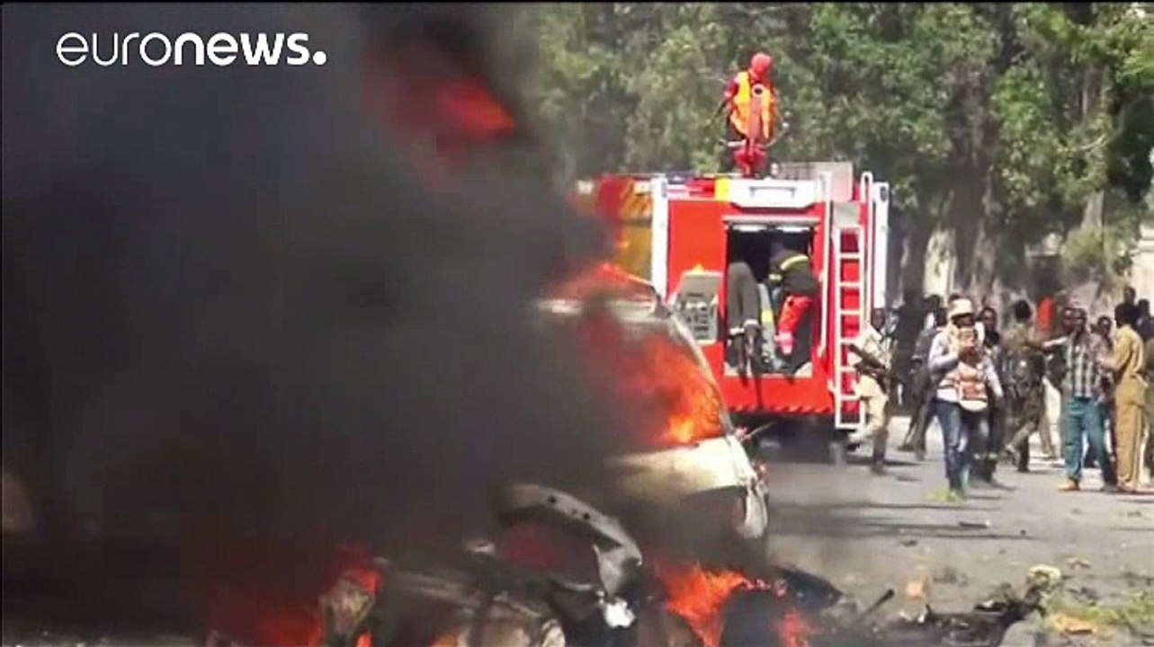 Somalia: attentato di Al-Shabaab contro ristorante di Mogadiscio