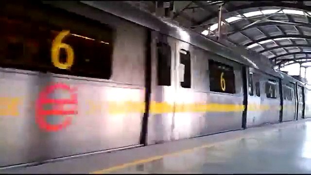 Indian Railways Vs pakistan railways (Metros, Monorail And Semi High Speed Expre