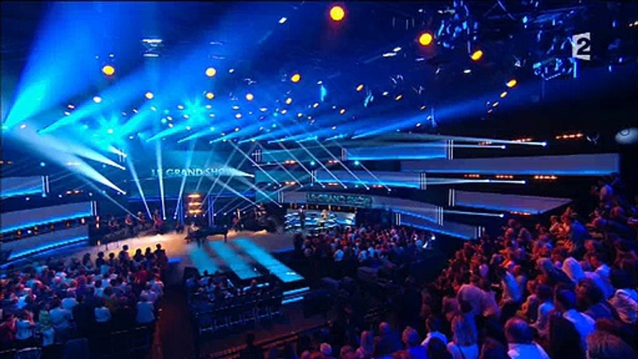 Céline Dion craque et fond en larmes hier soir sur France 2 dans le "Grand Show"