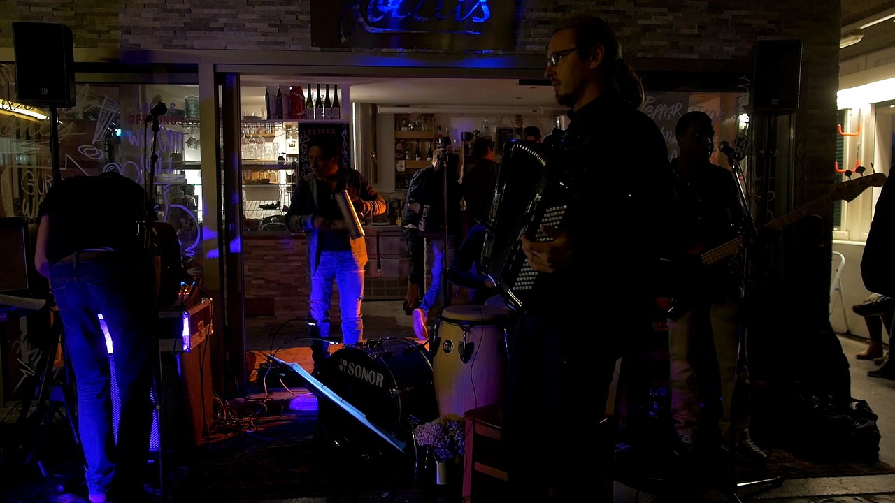 La Cumbestia - Cumbia del Monte [ locals GRAZ ]