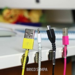 Elle place un aimant à l'intérieur d'un feutre. La raison me laisse bouche-bée!