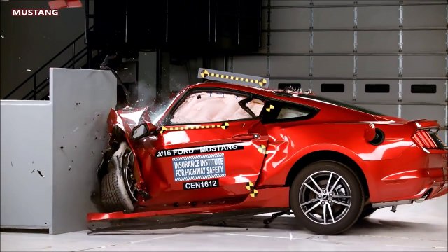 2016 Muscle Car Crash Tests - Camaro Mustang Challenger