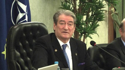 Report TV - Vendimet/Sali Berisha futi 640 mijë ton mbetje në Shqipëri