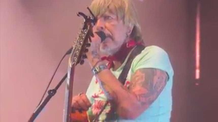 Renaud retrouve ses fans en concert