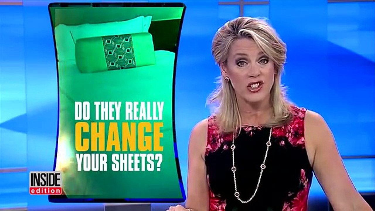 Il passe un spray sur les draps du lit de sa chambre d'hôtel...et ce qu'il découvre est troublant ! (vidéo)