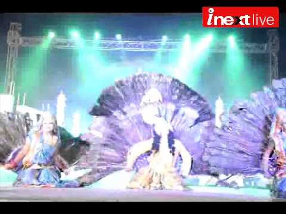 Taj Mahotsava 2013 begins