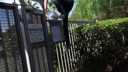 SNEAKING INTO A CLOSED WATERPARK!(720p)