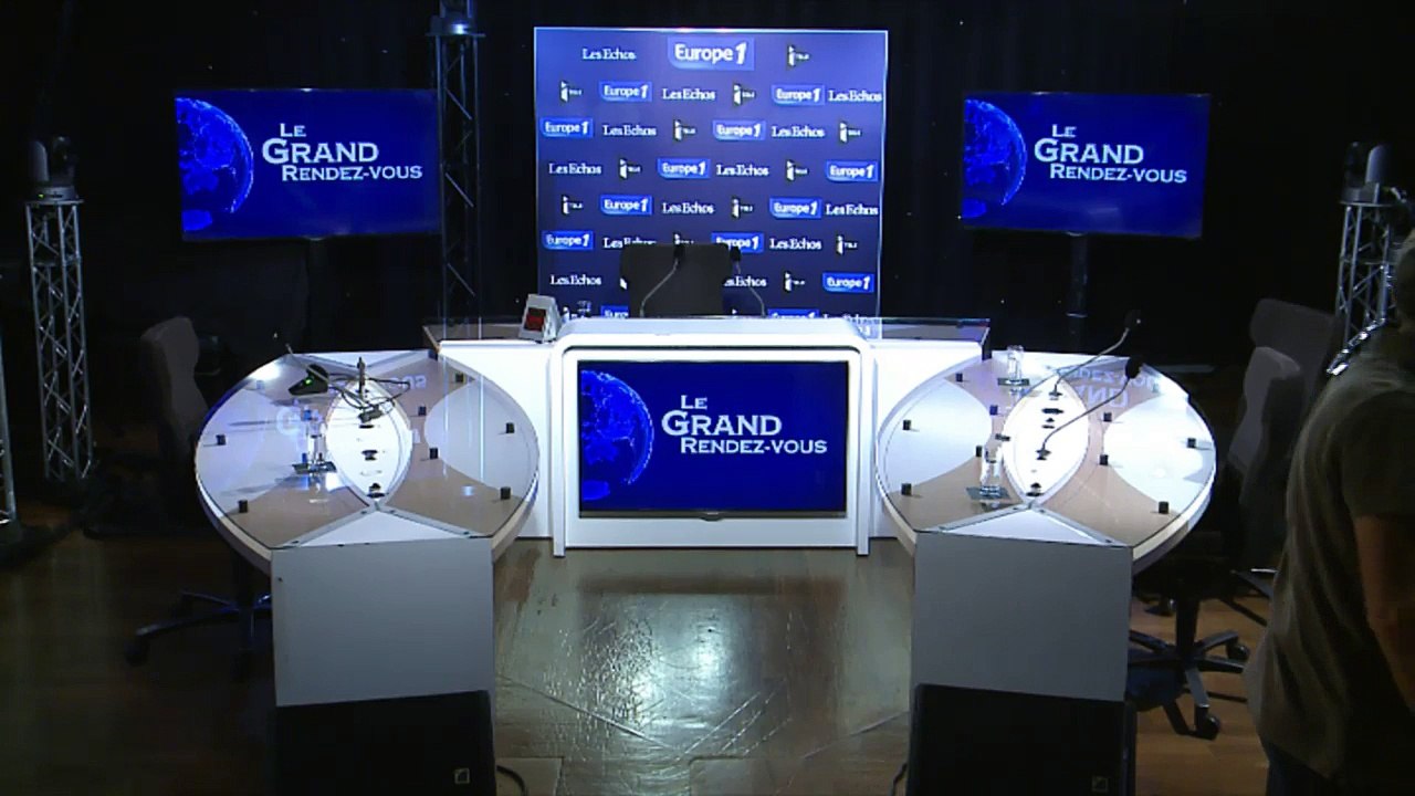 Que signifie le choix du tailleur rouge d'Hillary Clinton ?