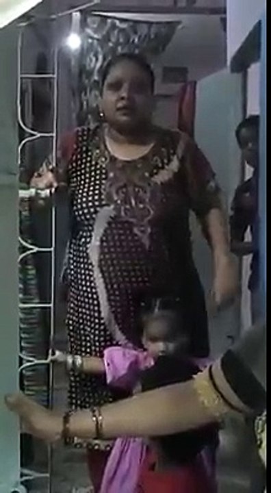 Mother vs Polio workers