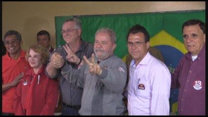 Expresidente Lula vota en la elecciones municipales