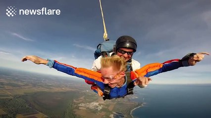 Skydiver has a terrible experience as parachute malfunctions