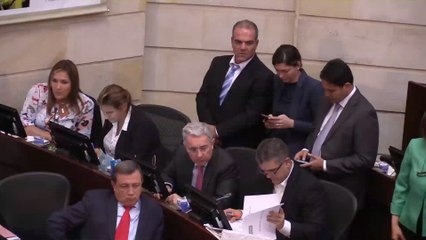 Uribe, partidario de amnistía a guerrilleros sin delitos graves
