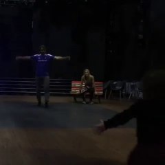 Pedro en ensayando...Abrazo con OLI - 02 de Octubre