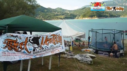 Extreme bike jumping in Lake : funny video