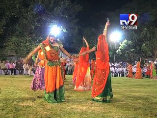 Women perform 'Talwar Raas' on Navratra , Rajkot - Tv9 Gujarati