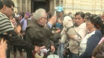 Mascotas reciben la bendición en la iglesia de San Francisco de Lima