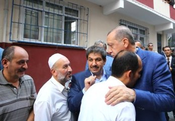 Cumhurbaşkanı Erdoğan'dan 15 Temmuz Şehitlerine Taziye Ziyareti