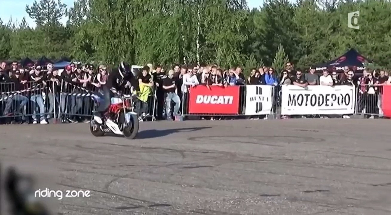 5 Tricks - Wheeling Reverse, Rodéo Flip, Pegs grind to 540...