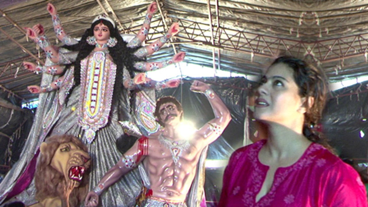 First Look : Kajol At Durga Puja 2016