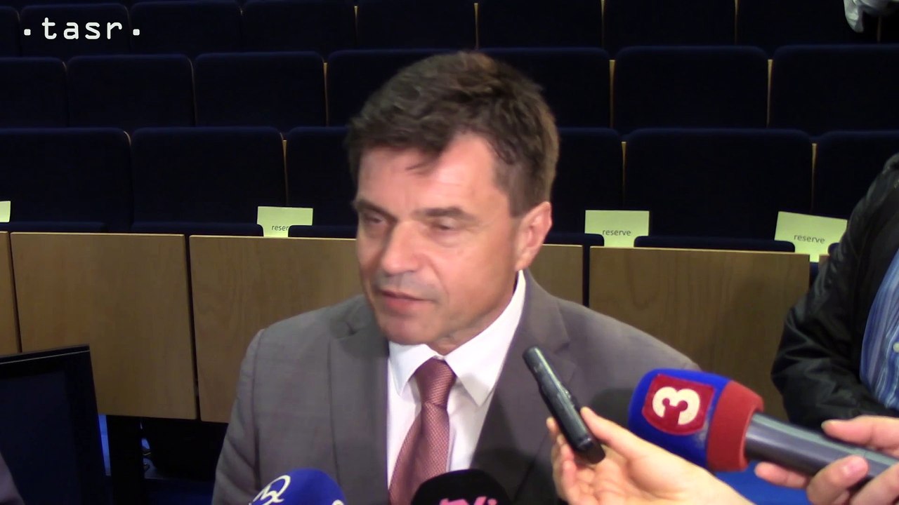 P. Plavčan: Urobím všetko pre to, aby zvýšenie platov učiteľov bolo aj v roku 2017