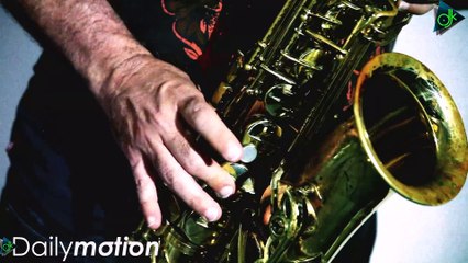 Δημήτρης Λιόλιος - Μ' Ένα Αντίο (Official Video Clip)