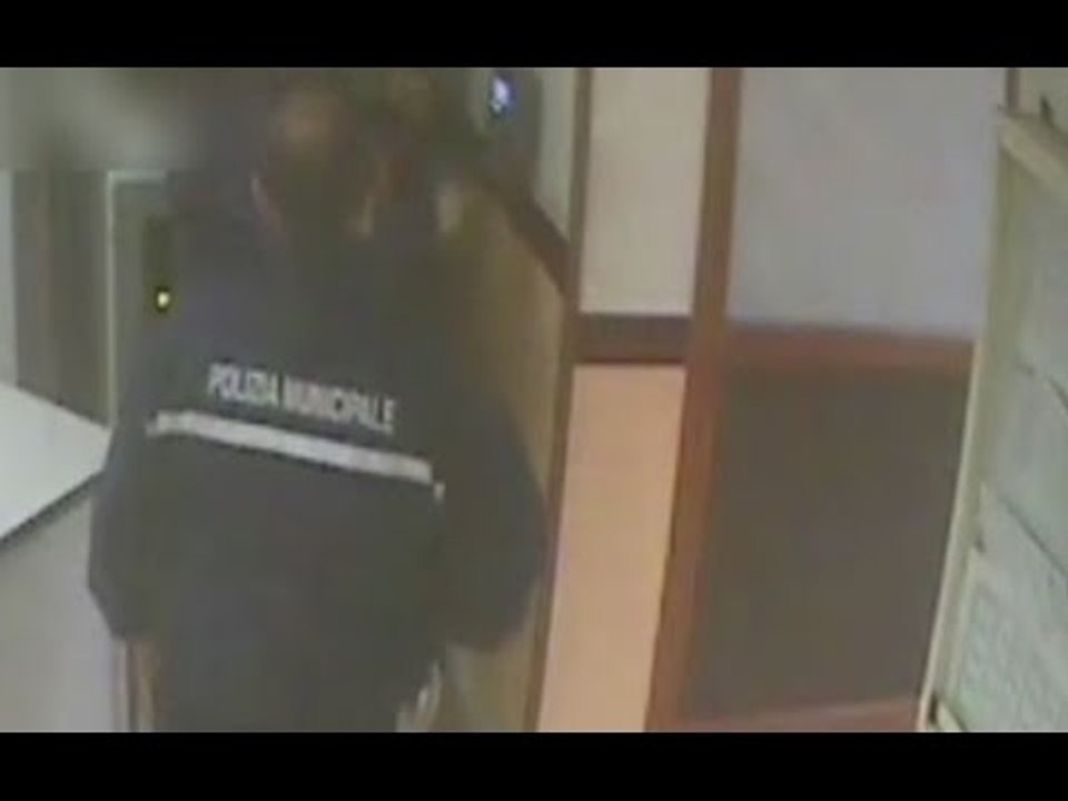 Scafati (SA) - Scoperti dieci dipendenti comunali assenteisti "cronici" (29.09.16)