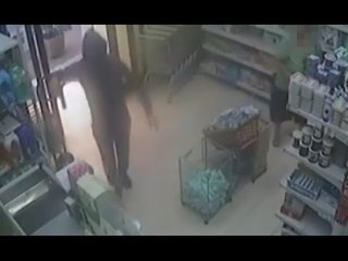 Foggia - Rapina al market Everyday, arrestato 28enne (20.09.16)