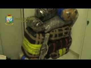 Скачать видео: Lecce - Scacco al narcotraffico, 18 arresti (13.09.16)