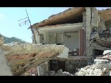 Pescara del Tronto (AP) - Terremoto, Vigili del Fuoco scavano tra le macerie -2- (26.08.16)