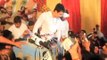 Aamir Khan falls of stage in Varanasi