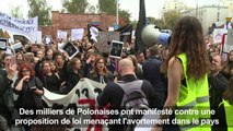 Des Polonaises en grève contre l'interdiction quasi totale de l'avortement