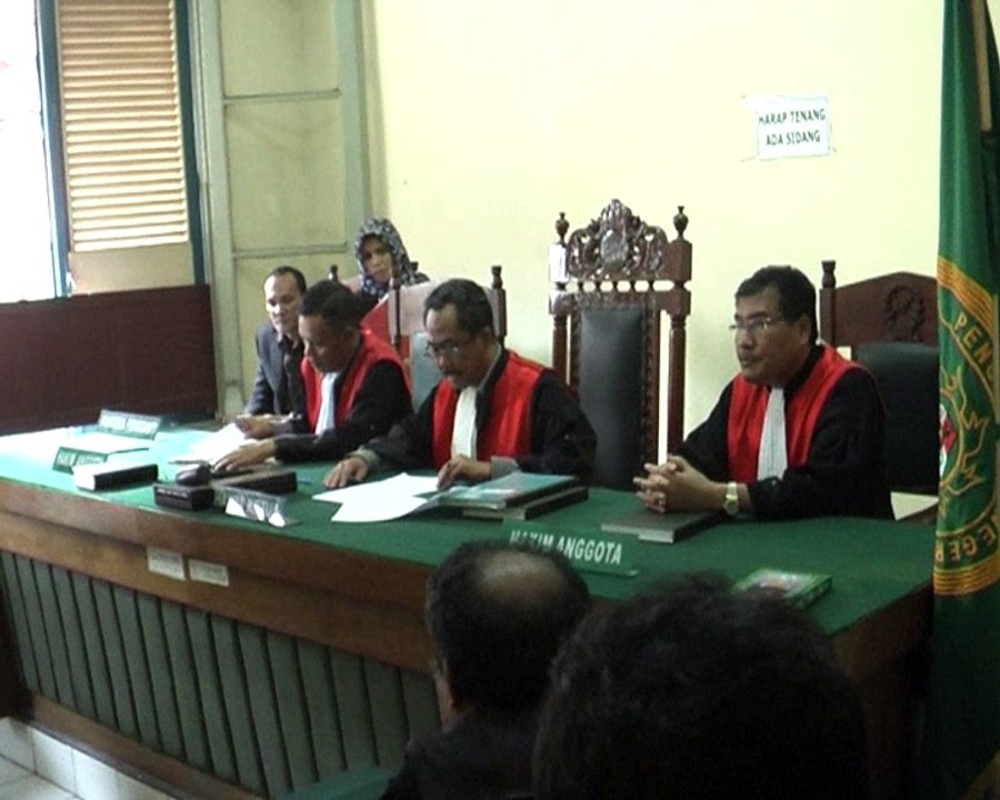 MEDAN - DIVONIS 11 TAHUN HUKUMAN PENJARA PEMERKOSA NGAMUK DI PENGADILAN