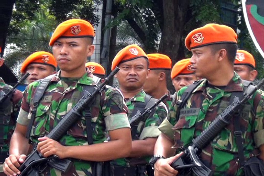 MEDAN - 2000 PERSONIL TNI POLRI  AMANKAN KEDATANGAN JOKOWI - PART 1